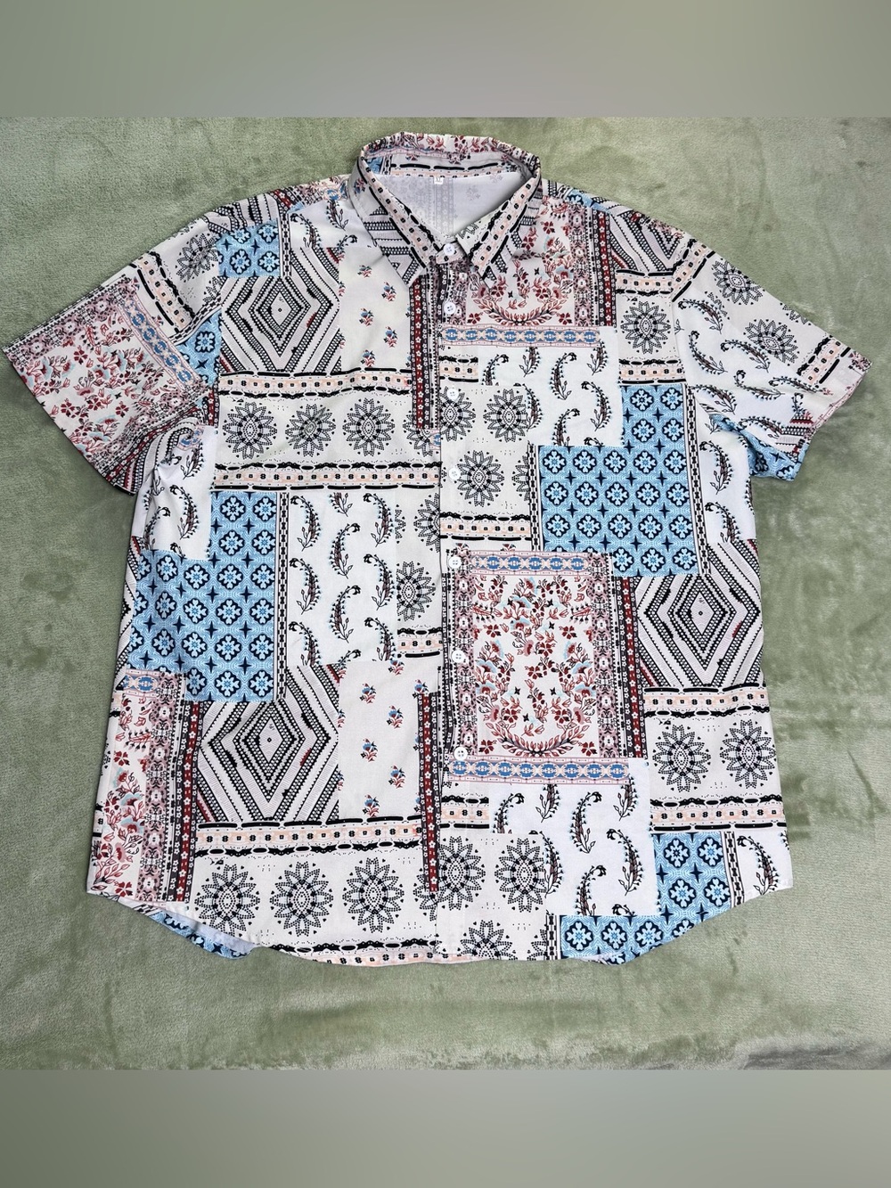 Men’s XL Patchwork Paisley Boho Festival Short Sleeve Button Front Shirt